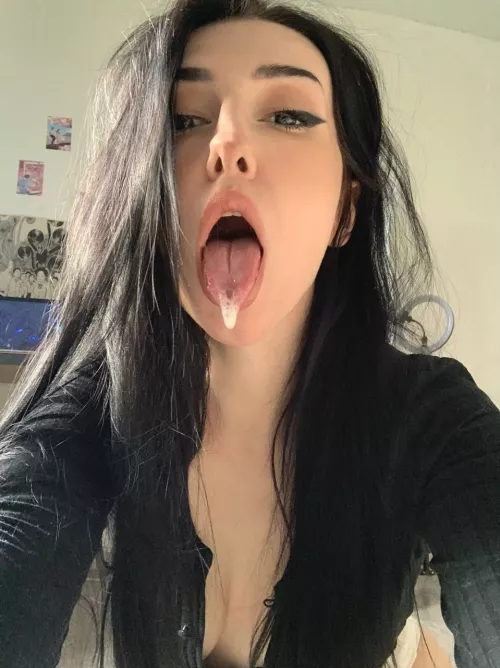 i want you to kneel and open your mouth [oc] by IcyCase4201