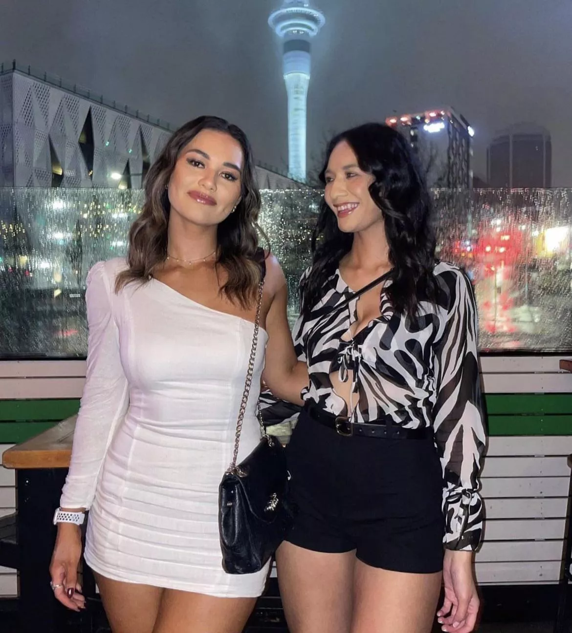Left or Right posted by hornyteens21