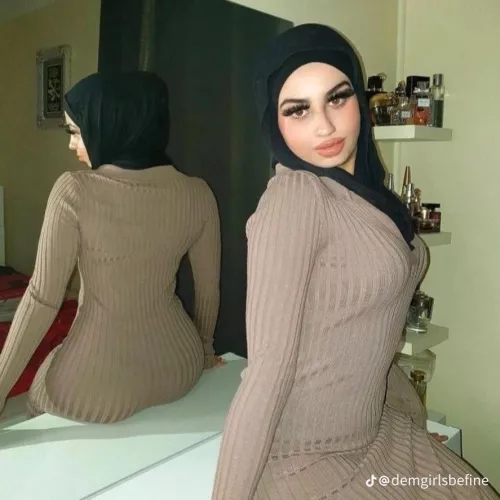 [m4a} anyone in need of hijabi girls feed?~ ill be glad to help by N00654l