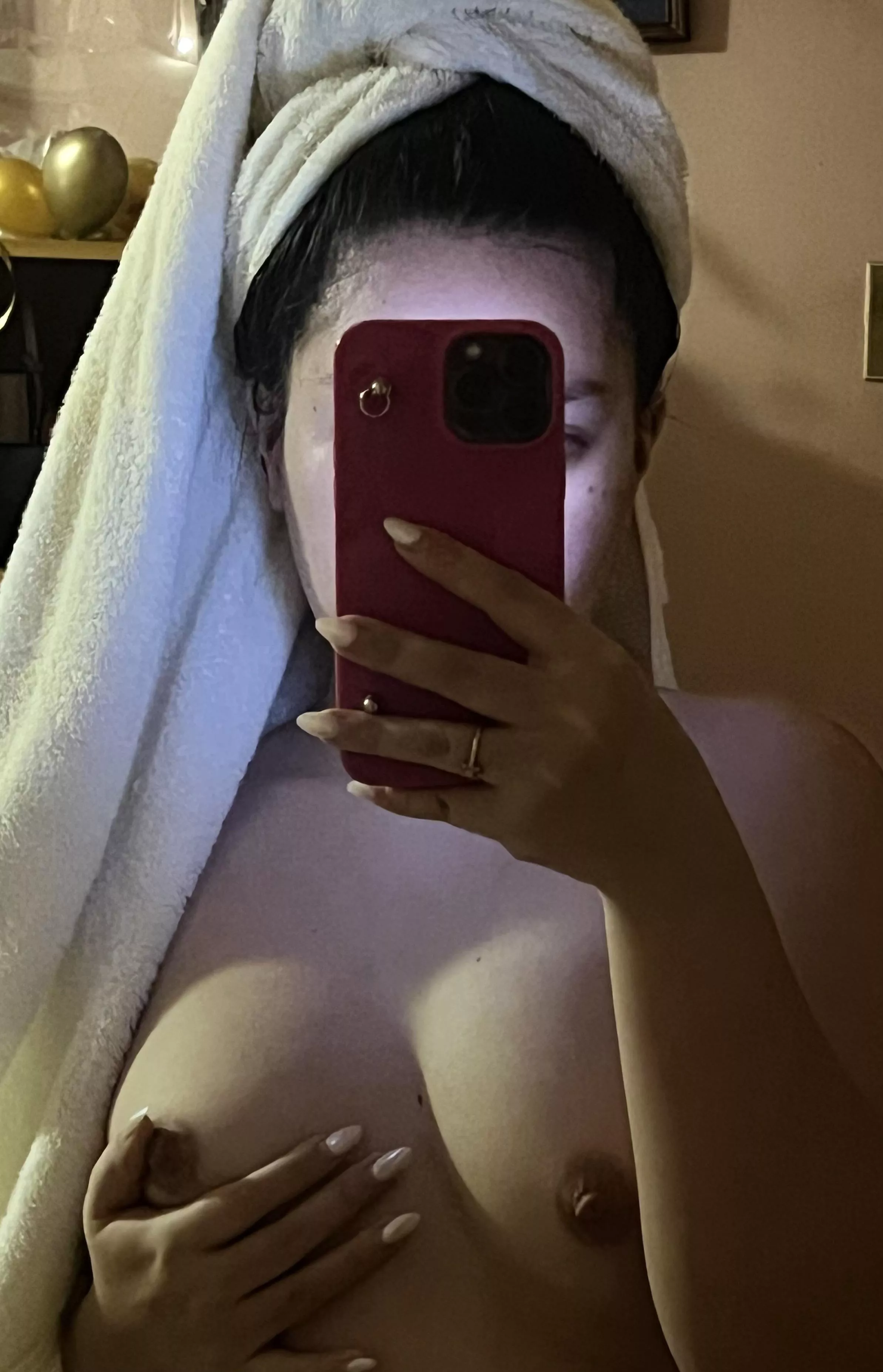 Since all of you liked my (f)irst one, here’s another 😉 posted by Flashy-Beautiful-978