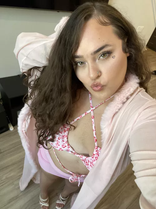 stare into my green eyes while I suck your soul up 🤭 by YummyAnaliyah