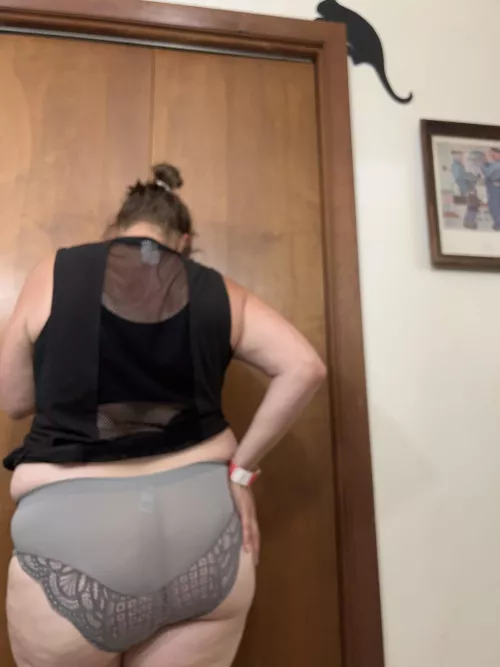 Stick your boner between those fat ass cheeks by AmeliaRaeWldflwr