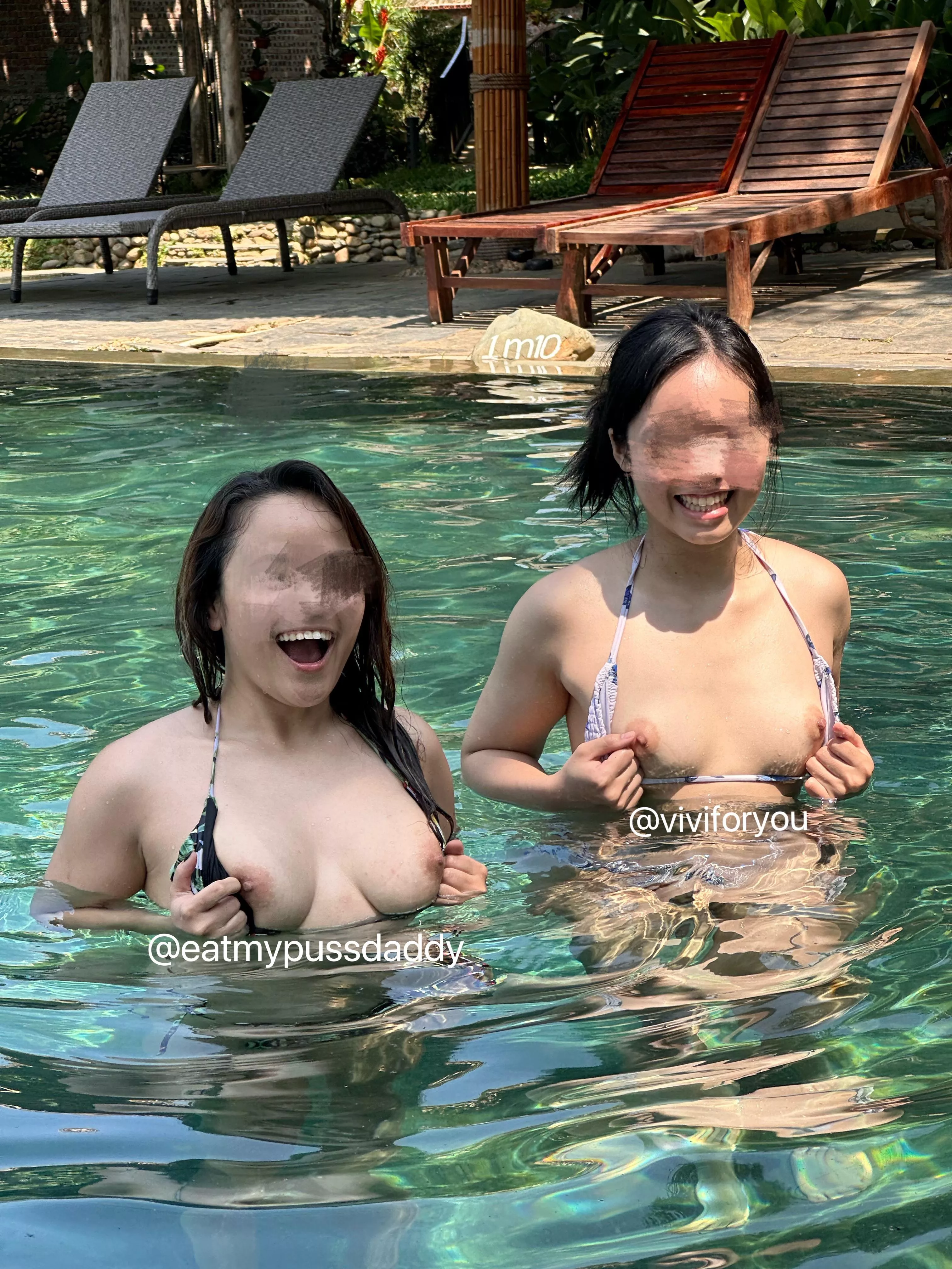 We love flashing out tits for strangers posted by Eatmypussdaddy