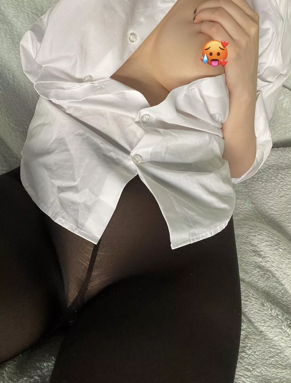 Wouldn't you like to rip these pantyhose for easy access? posted by AprilQuinn