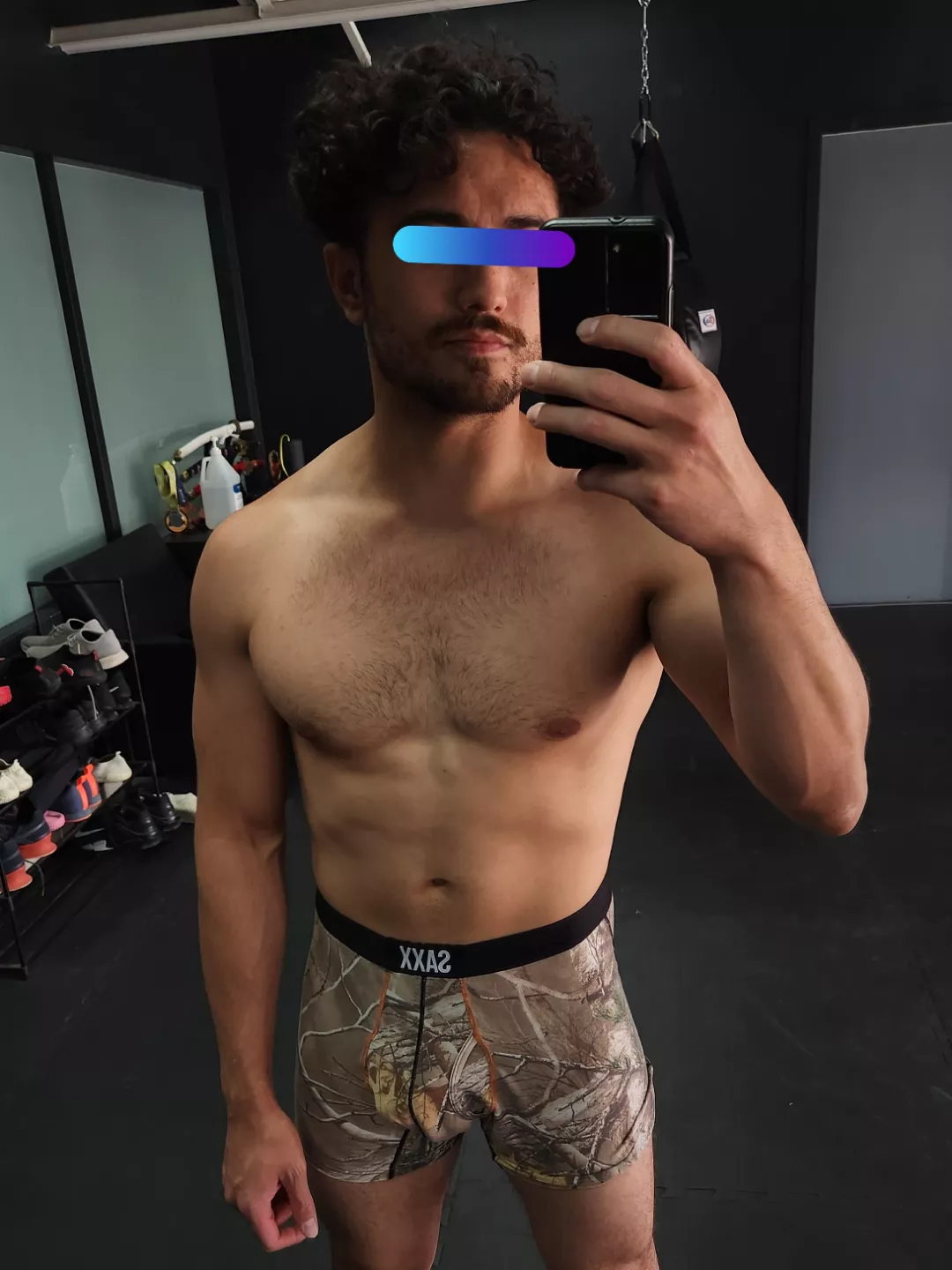 You can't even see my lower half 😜 posted by nofacelee95