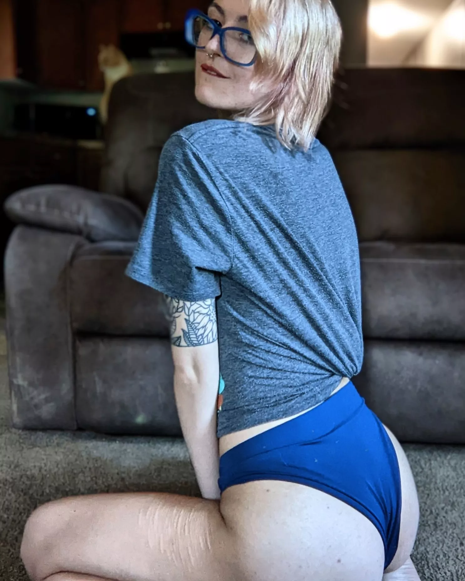 Asses and glasses, they even rhyme. 🍑 posted by kodama-pixi