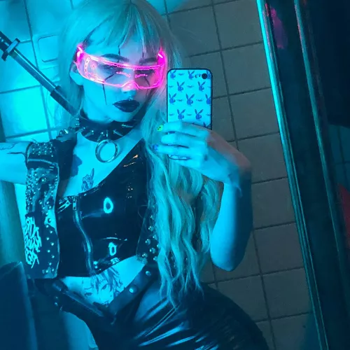 cyberPunk girl :3 by EllzaaDarkness