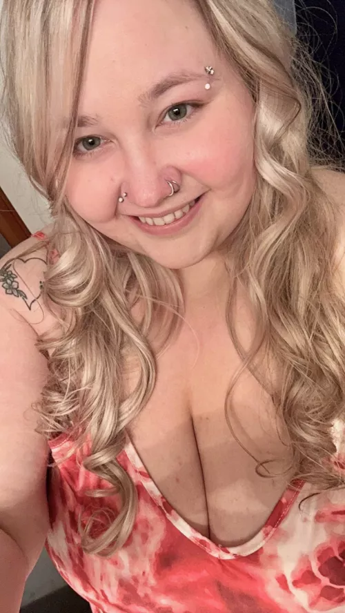 Do you enjoy the summertime fresh glow look? 💛✨☀️ by rawrxoxo2