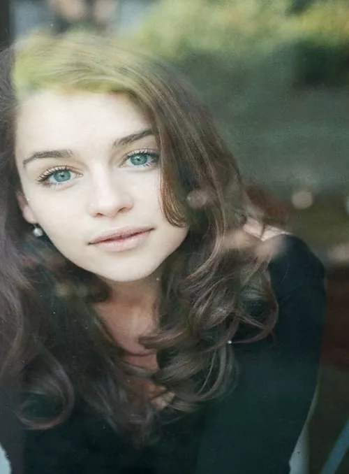 Emilia Clarke by Densesif