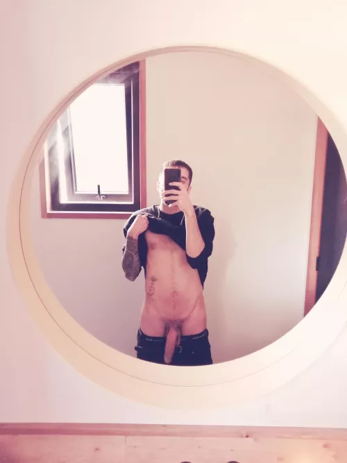 Fat semi to start the week by LvtinoXL