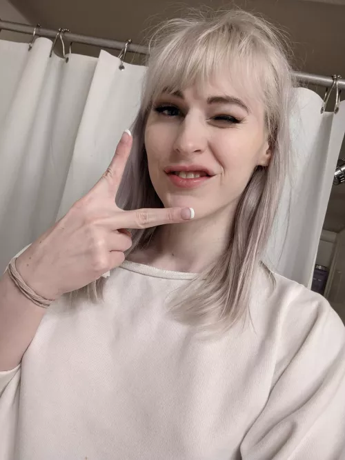 Goodnight, beautiful peeps. by LiannasLaw