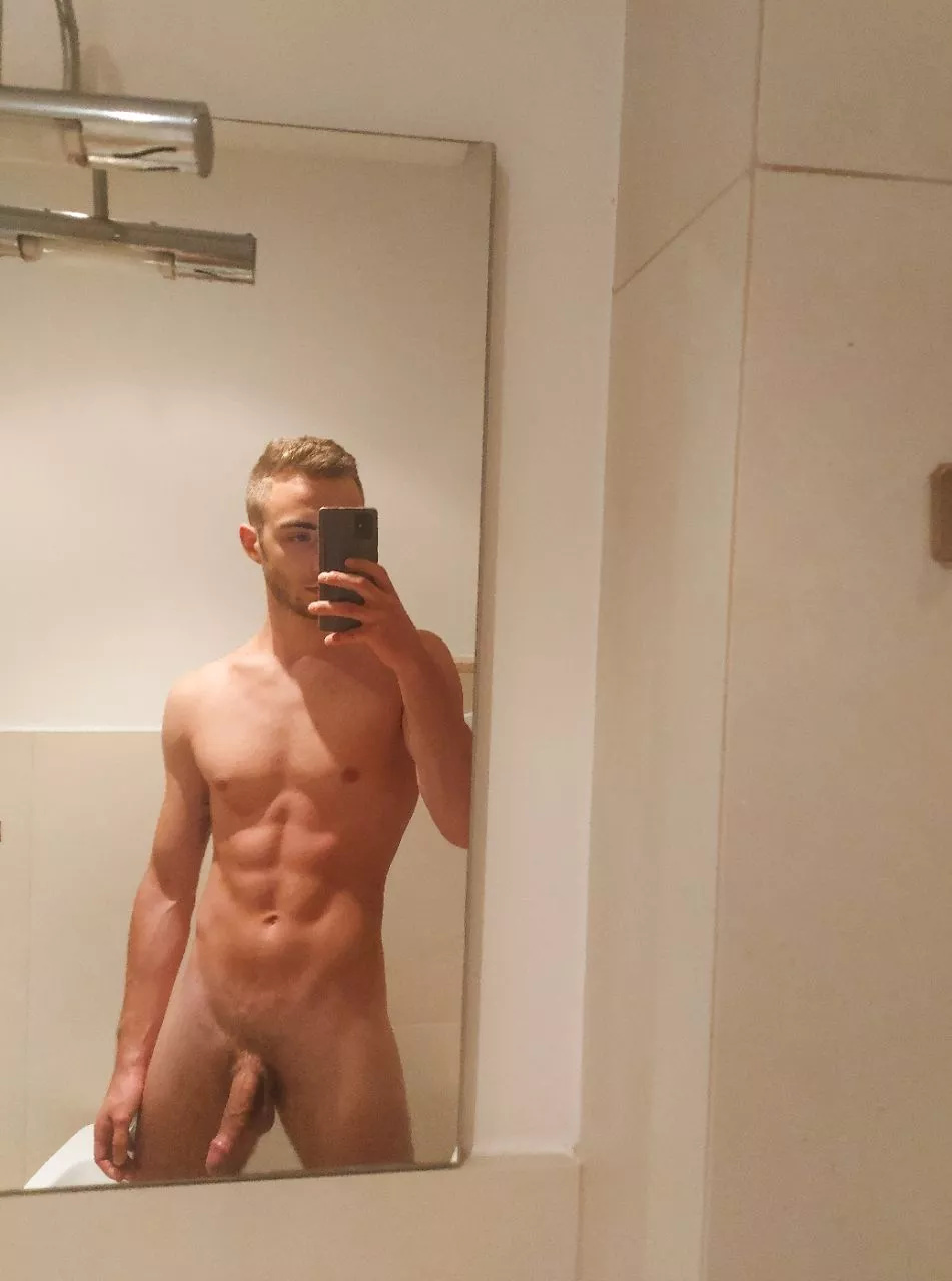 Hello, new here [24[ posted by bondo97