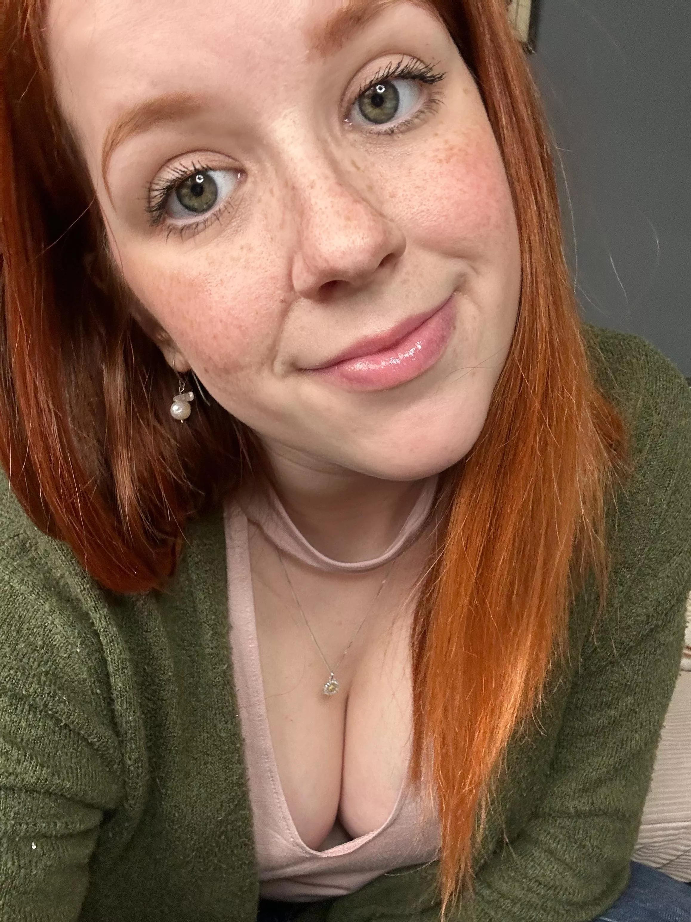 Hope you like girls with green eyes! [F] ❤️ posted by snildeep