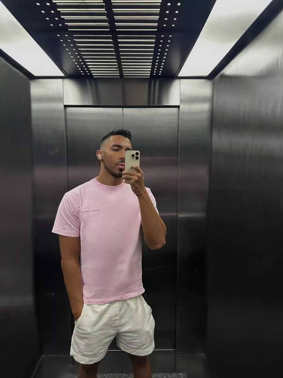 How’s your Monday going so far 😌🙈 posted by max00matt