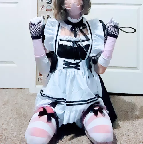 i went all out with a maid outfit by yulainae