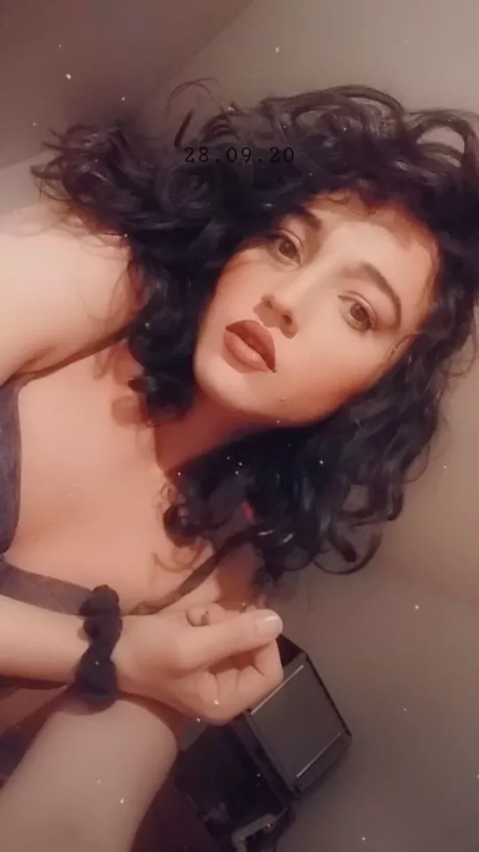 I'm a boy still but pretty fem ☺️ what do you think🤗 posted by HeleneDeSparte