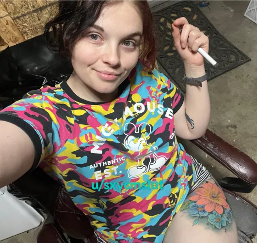 I’m horny, cum smoke with me by sxycmslut