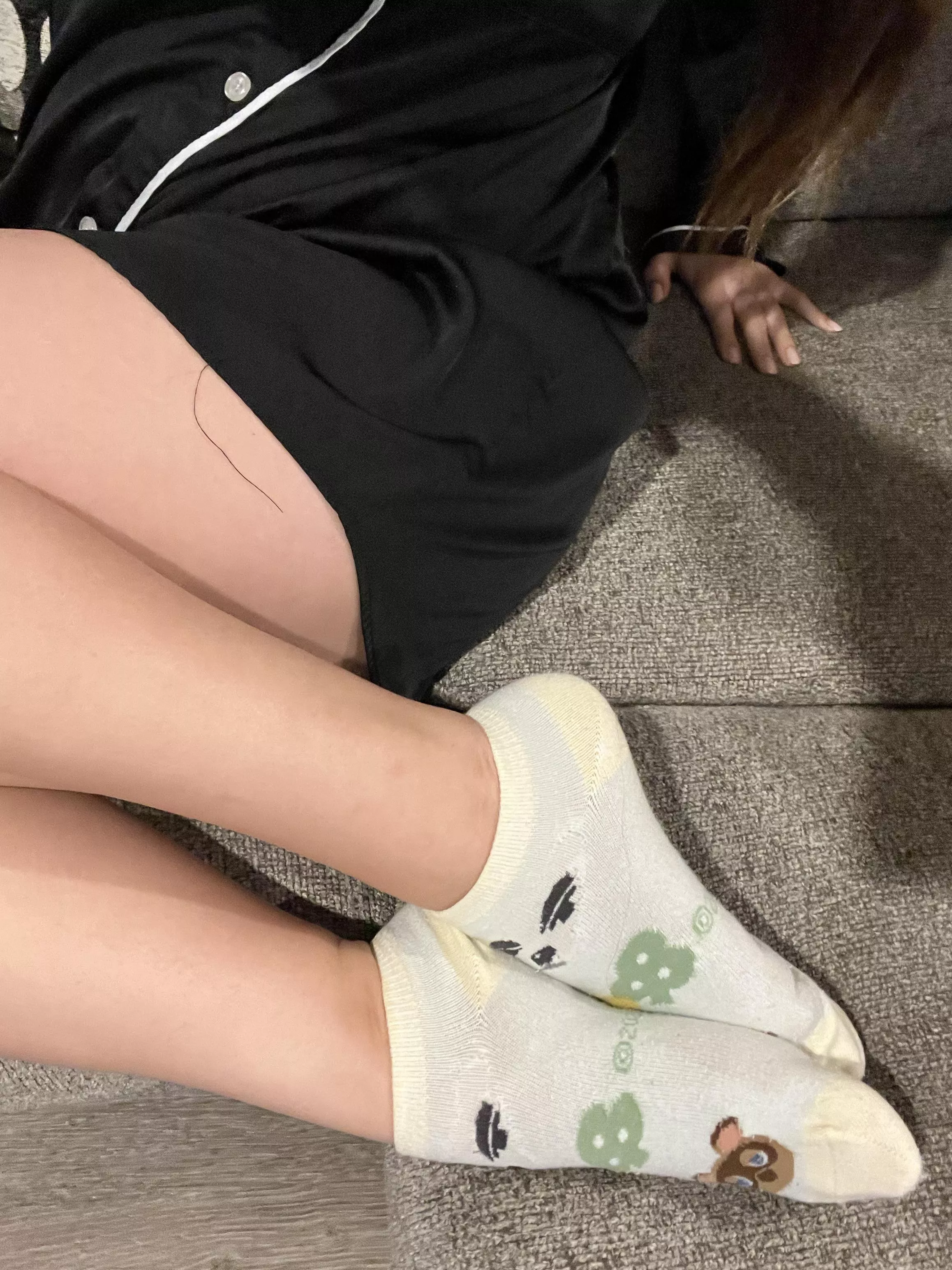 It’s been a long day smell my feet? 😘 posted by ellythedoll