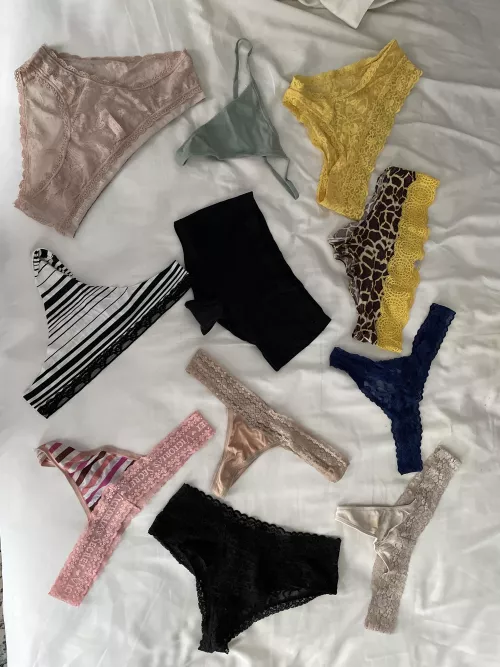 Let me know which pair you like and I’ll put them on for you by doctorwhowantspizza