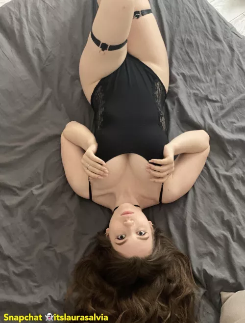 My cleavage is red hot, just like me by YieldingScissors