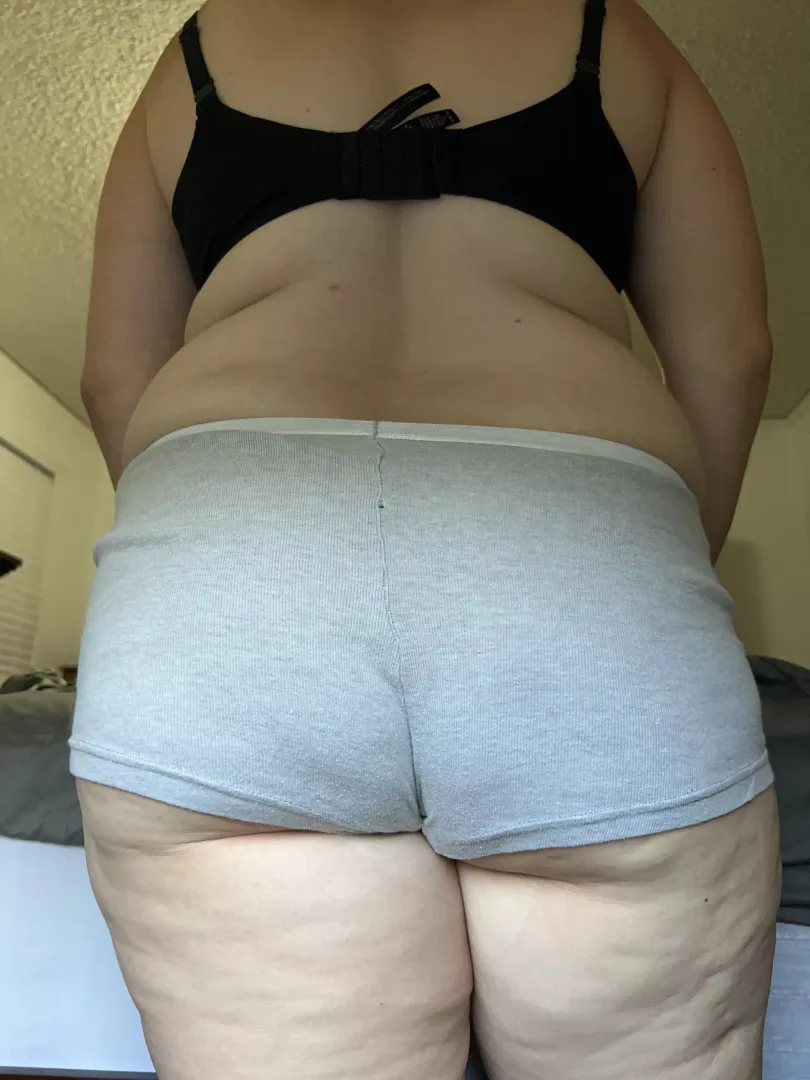 My face doesn’t have dimples but this ass sure does posted by AmeliaRaeWldflwr