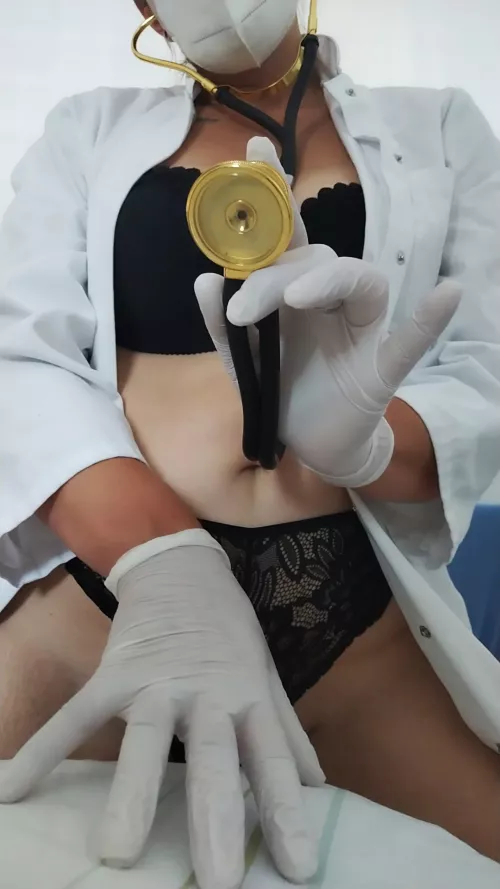 Need a doc ? MedFet, GLoveFet, Fetishfriendly, Customs and more. by MissesMuff