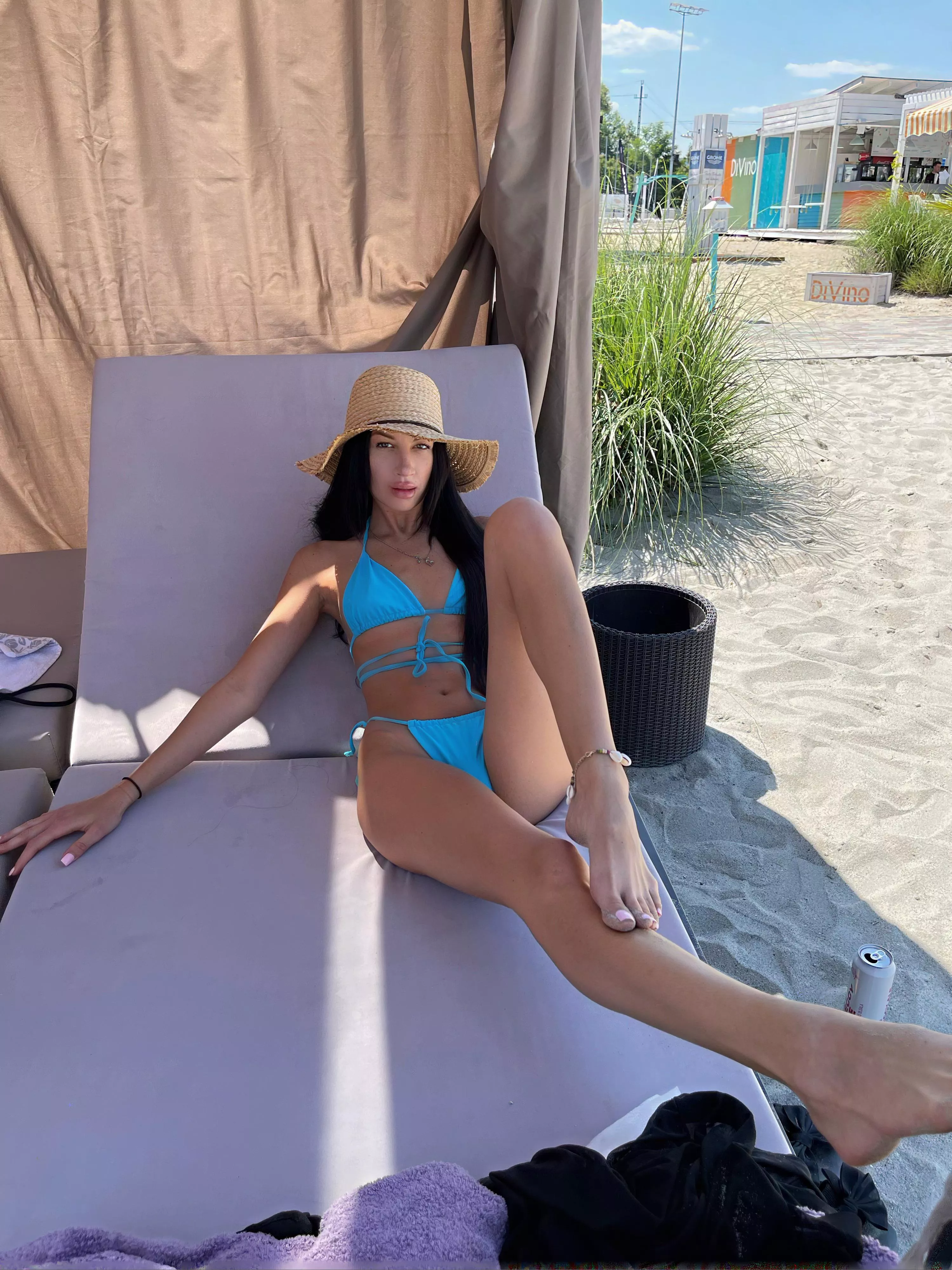 Netflix and chill or go to the beach with me? posted by elipetitegirl