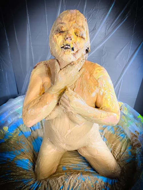 Newest Messy fun - Mistress sits on a cake 🎂💦 We don't waste leftover cake 💦🎂 by MissNoireNFToy