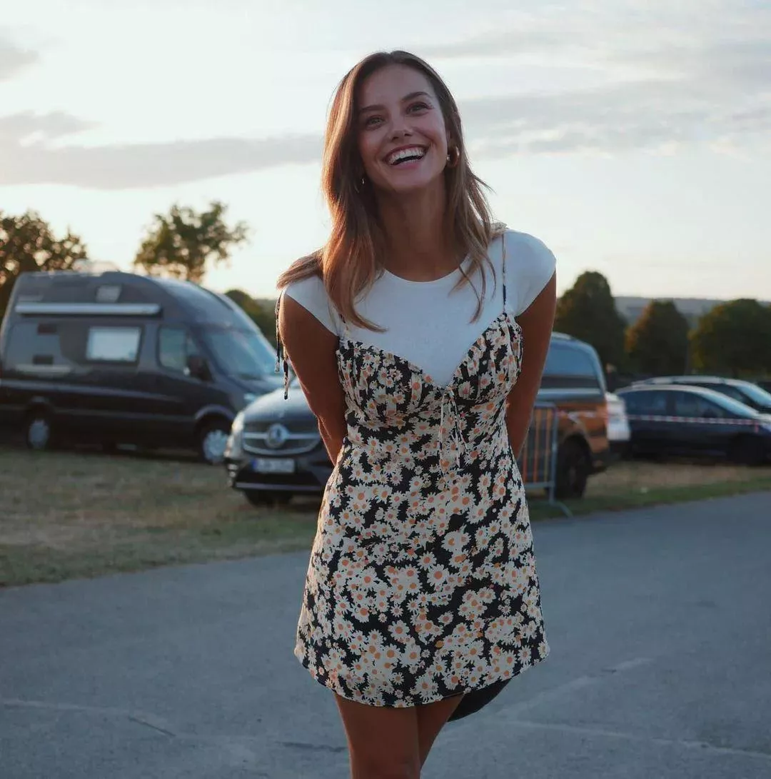 Nicola Cavanis posted by sagar9175