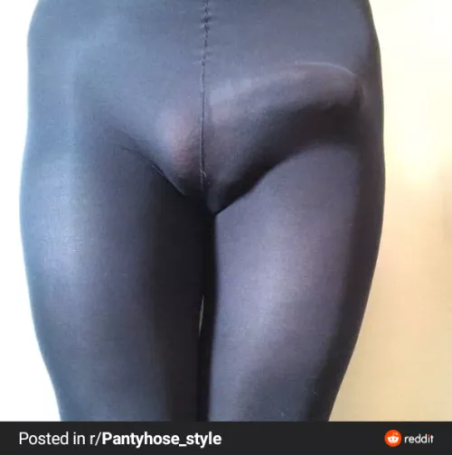 Pantyhose bulge by Agreeable_Menu6491