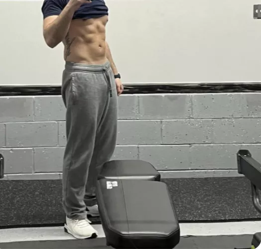 Peachy gy[m] buddy wanted: inquire within 😉 by Fit_Advertising8975