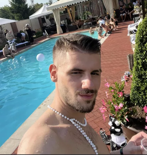 Pool party by TheBoondocksz1998