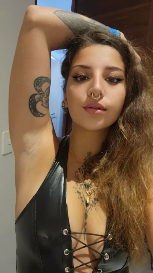 Queen of perfection by dirtyeva233