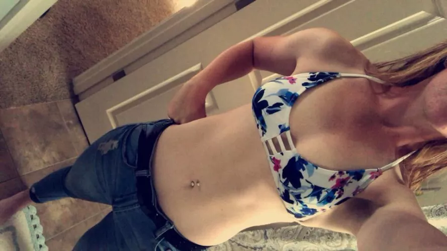 Rip it off and use me all you want to boys 😍 by BackgroundUpstairs15