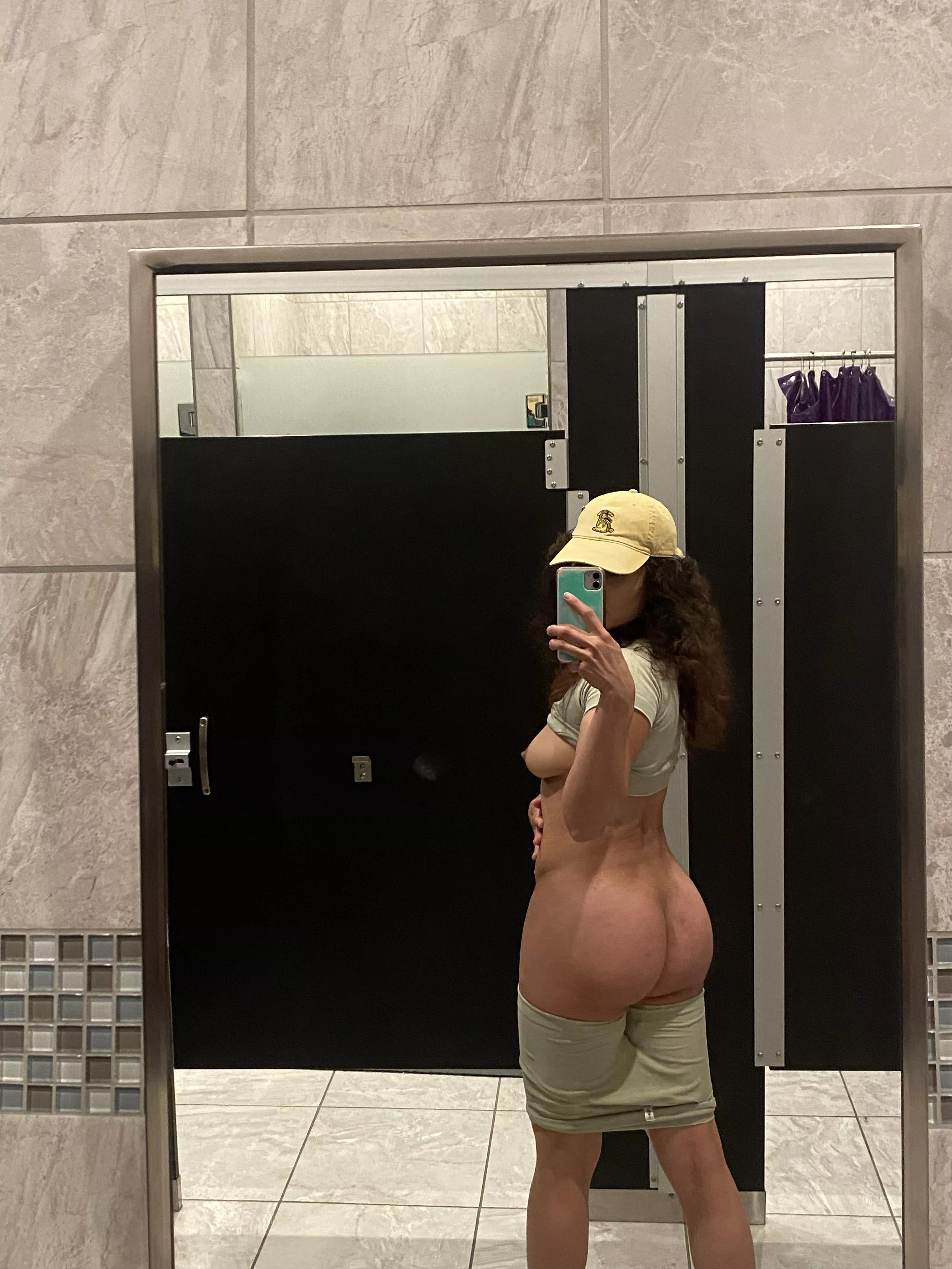 sending you nudes after we workout posted by lainedelic