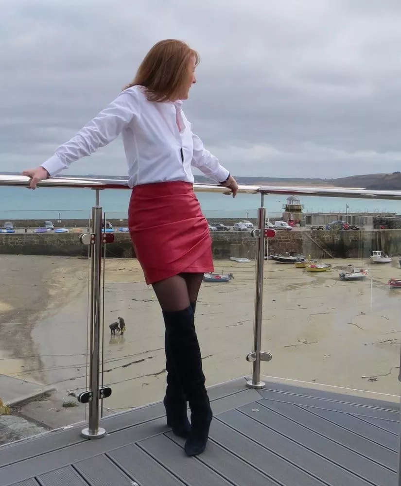 Suede boots on the balcony in Cornwall posted by RoxyFoxy40