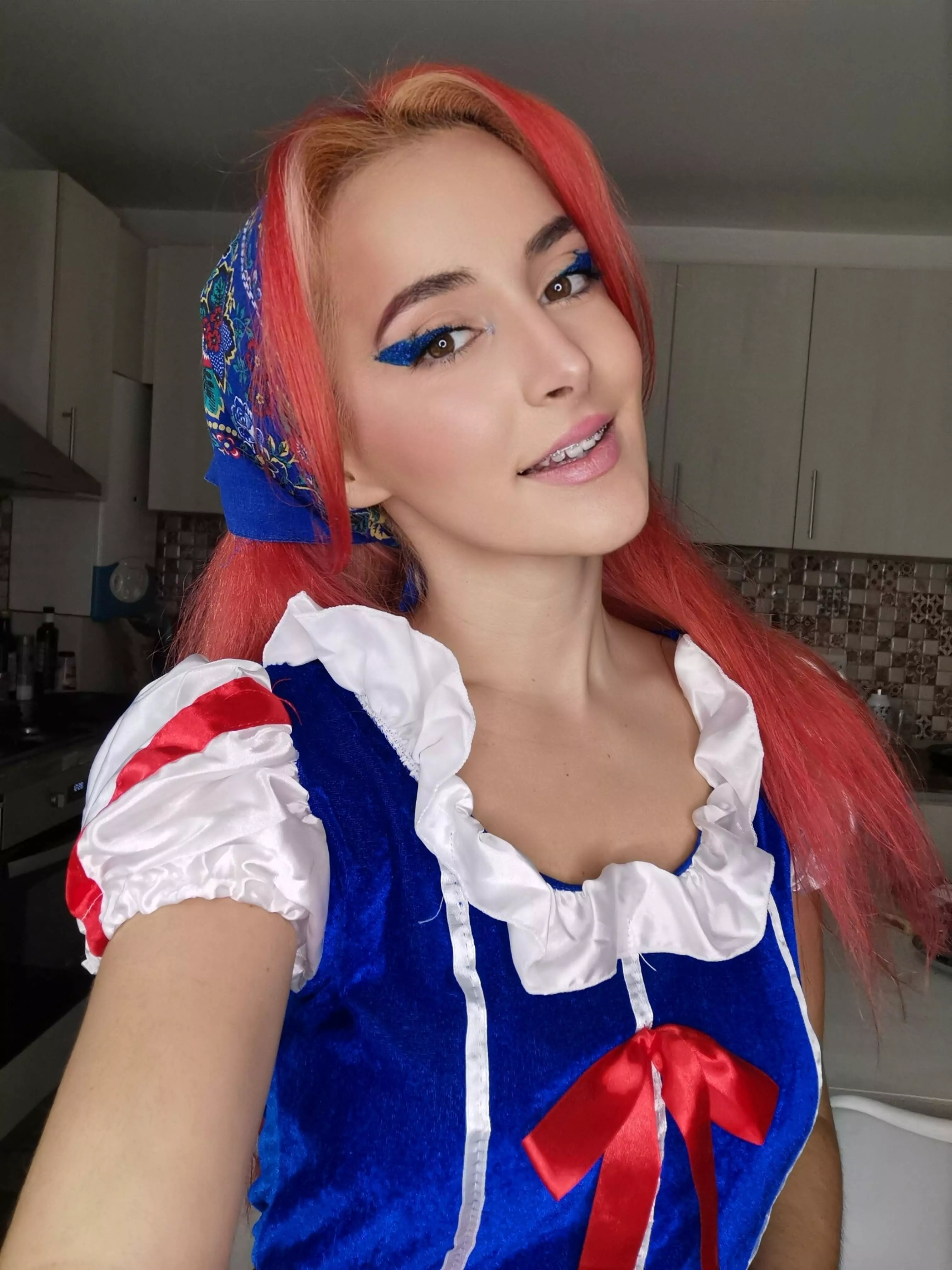 Those eyes... posted by miremi137