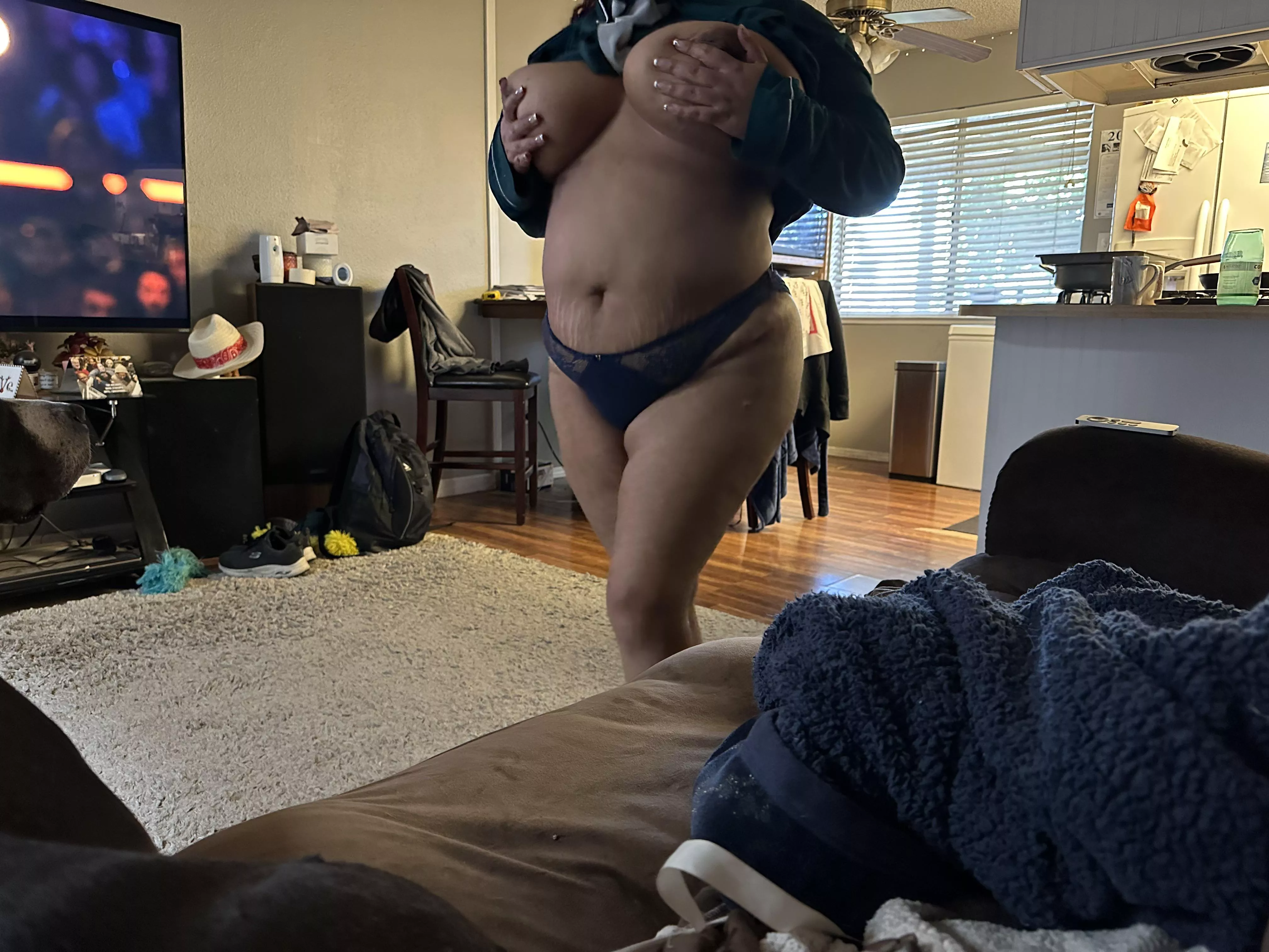 Wife showing off posted by likethewayitfeels