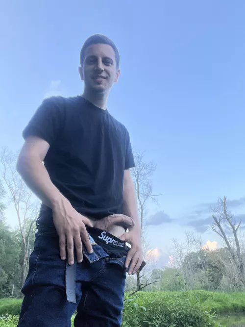 Ah the great outdoors by freakvibez2