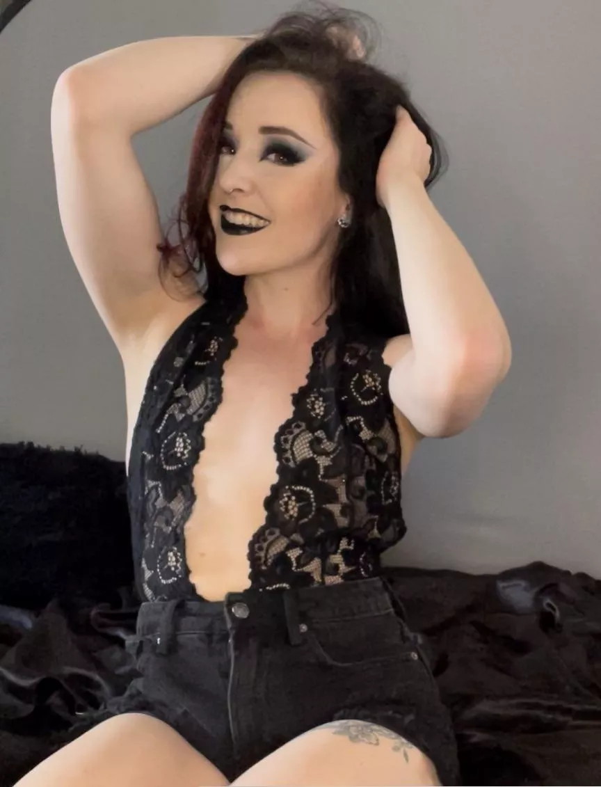 Does hair pulling make you happy too? posted by gothgoddess_rhea