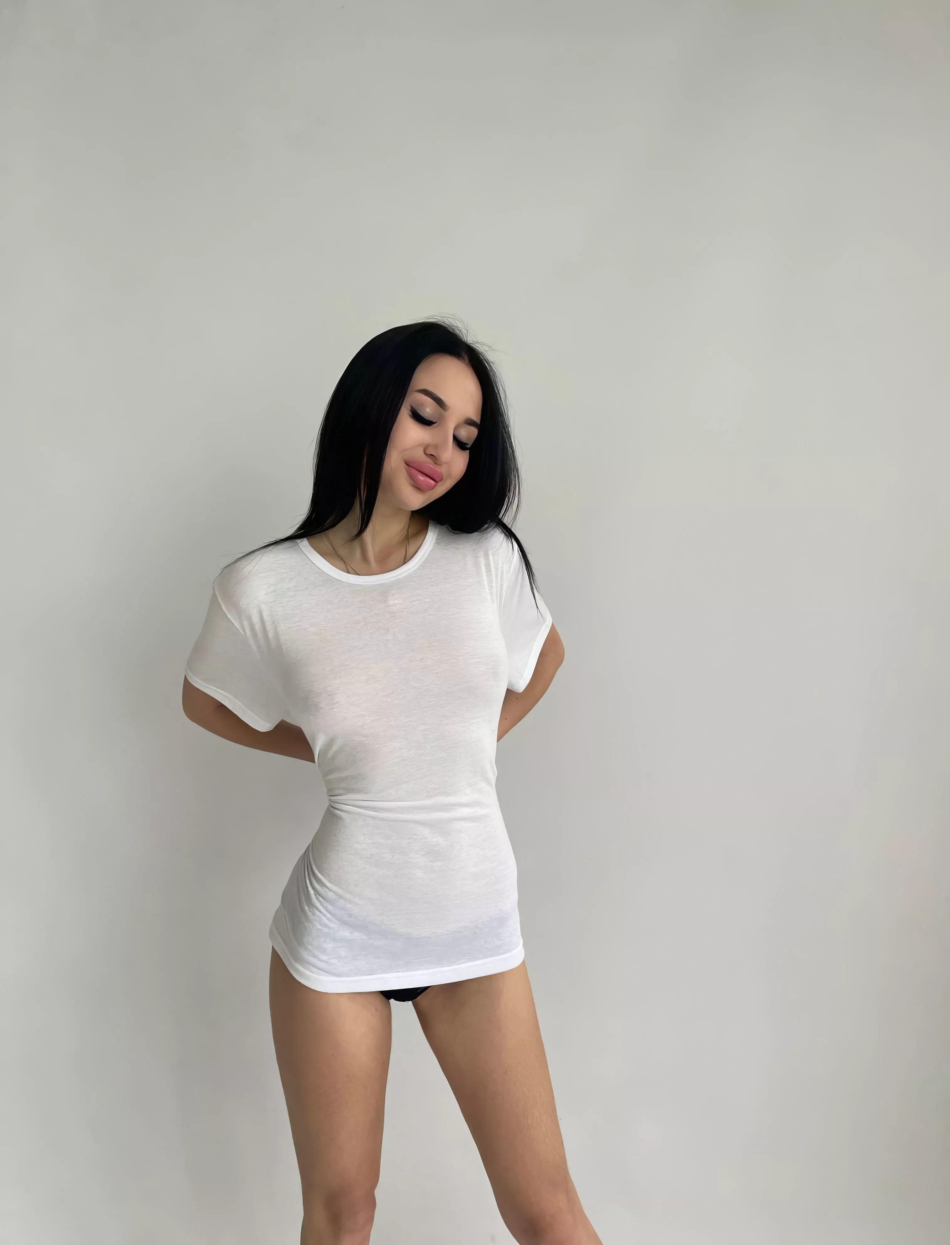 (F) I can be your personal beauty model posted by DerivedKursk