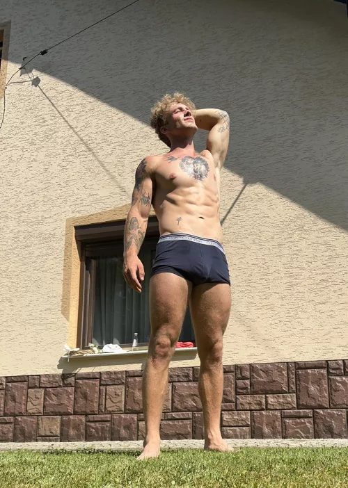 Gettin some vit D by haael12