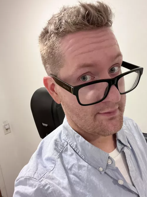 Had to take advantage of that good bathroom lighting by Daveylonglegs