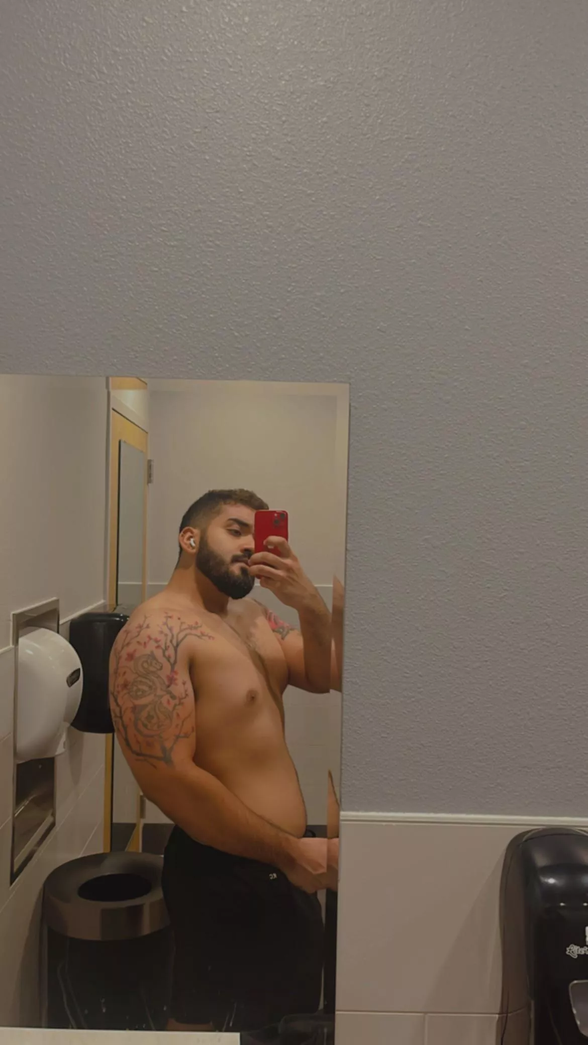 Hello 😙 posted by Starboy-18