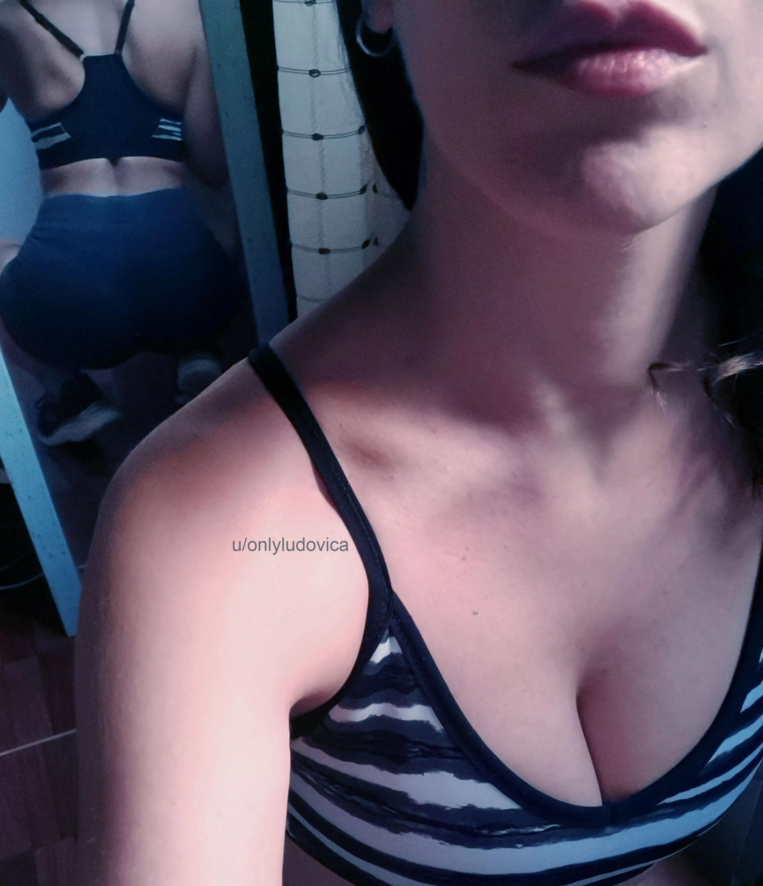 hope u dun mind if they are i lil sweaty after the gym posted by onlyludovica