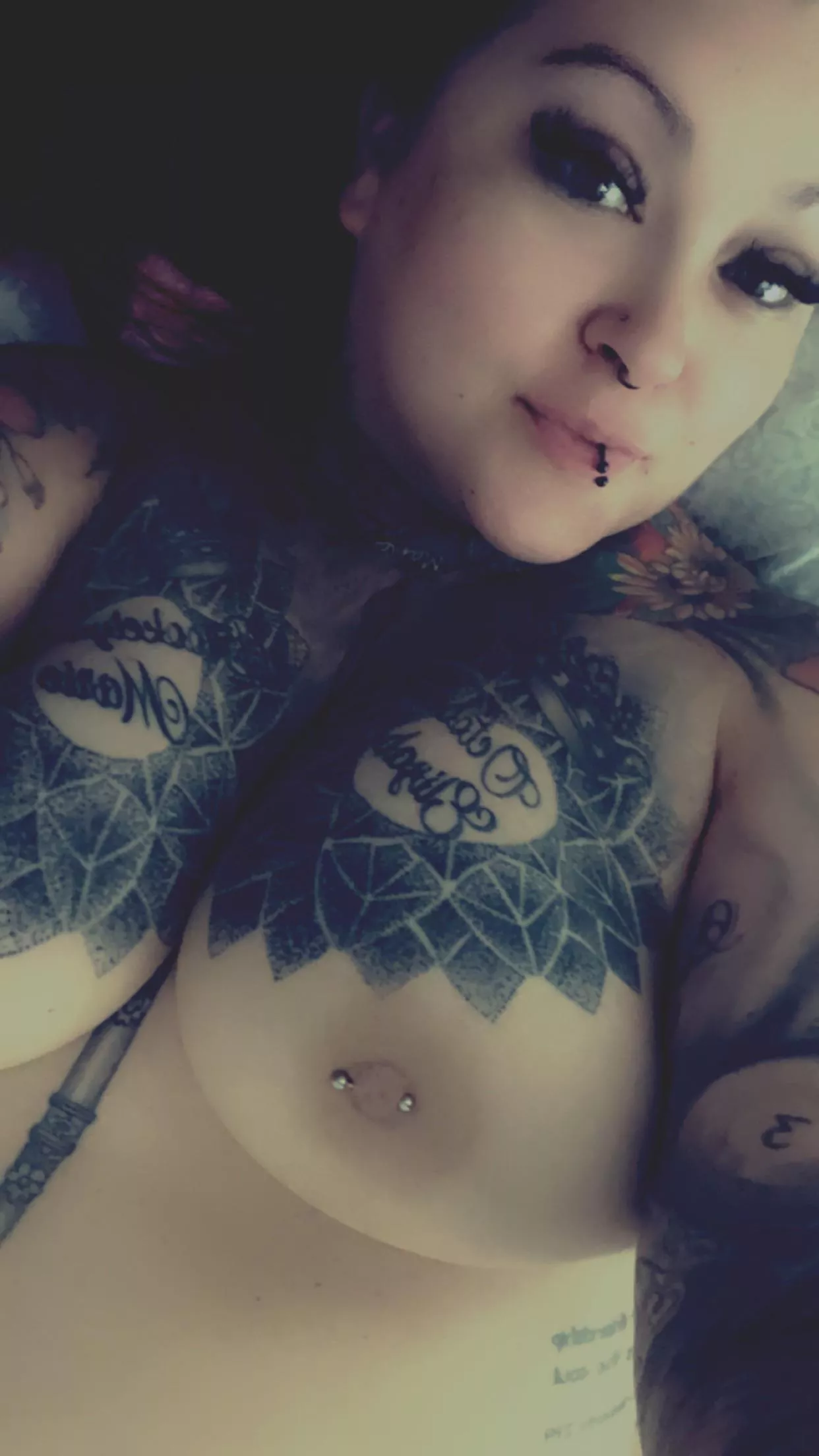 Hotmom Monday posted by Brytni_Nikole