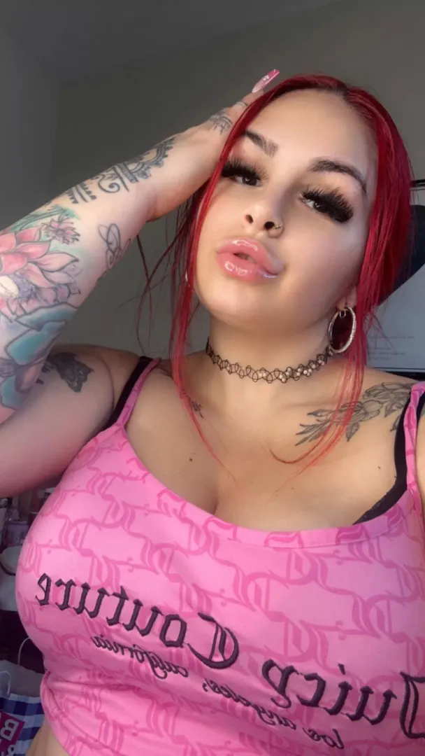 I love my sissy subs so much. Come here and let me help you become a pink diva princess 👑 posted by goddessginger_x
