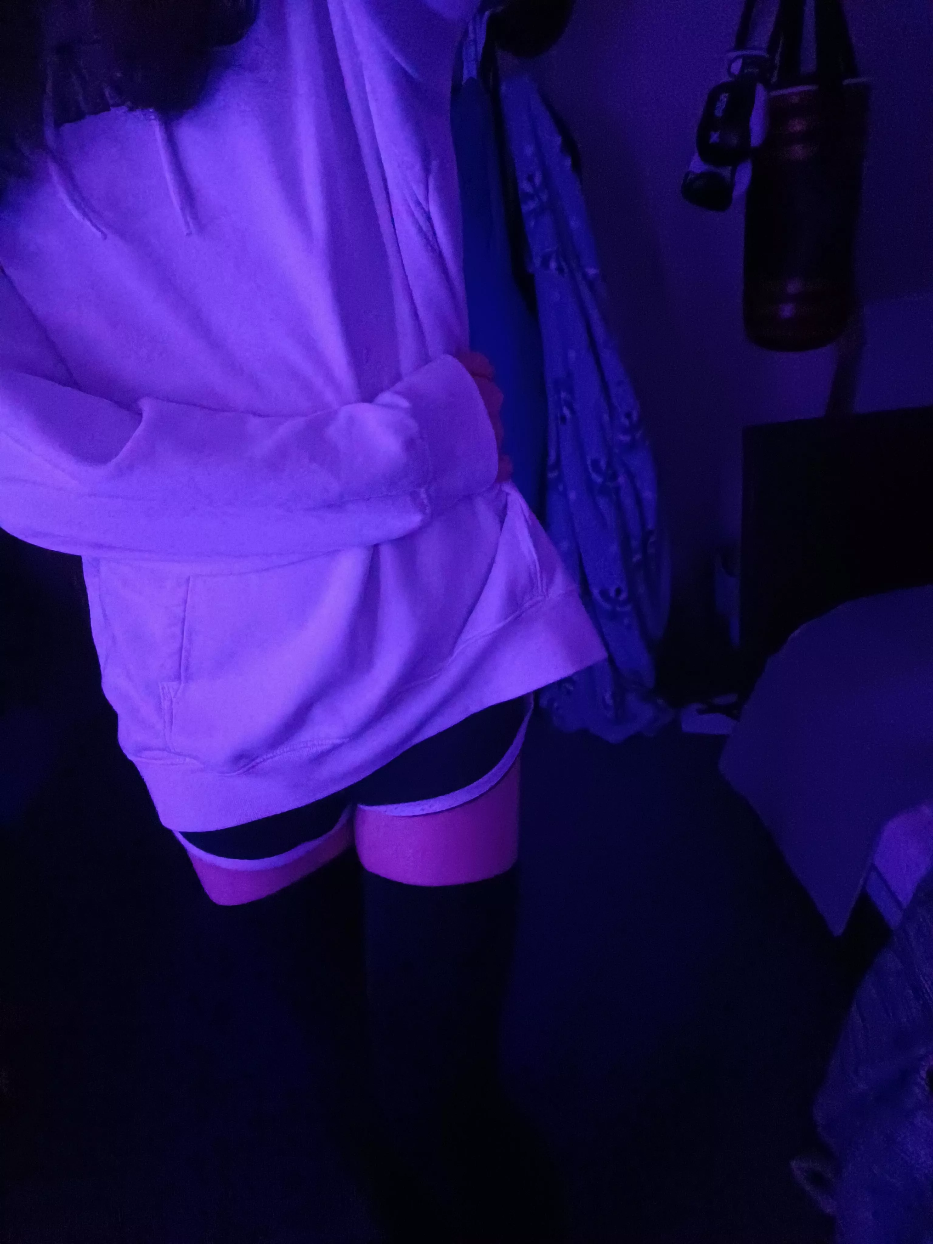 I need hugs or I will cry posted by Silkiemoth95