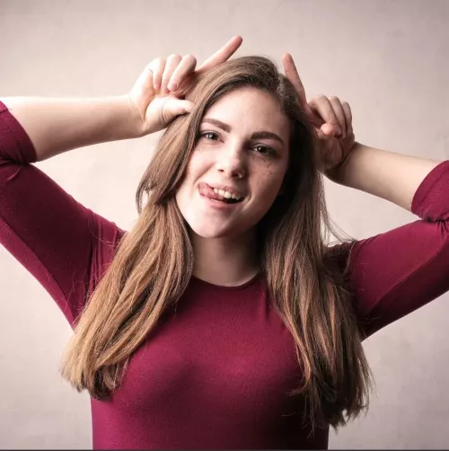 I see some lines in a Facebook ad I keep getting by 11Pantylover