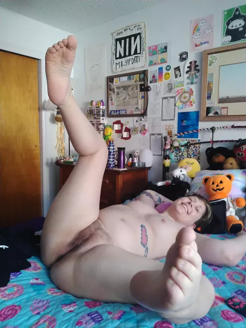 just woke up! who wants to eat me for breakfast? by ala_mode666